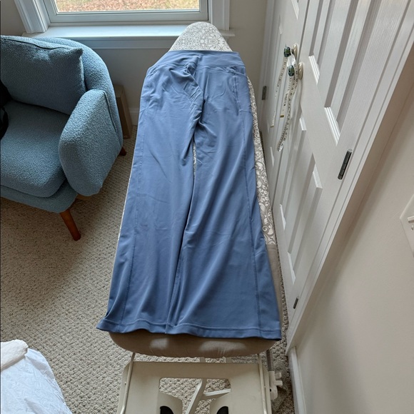 Blue Fabletics Set - Picture 11 of 15